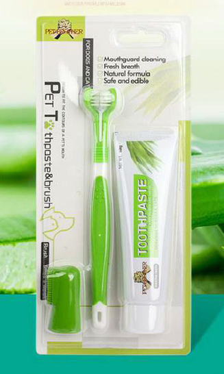 Crema dental y cepillo